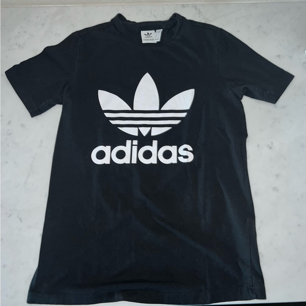 Adidas badge of sport black tshirt